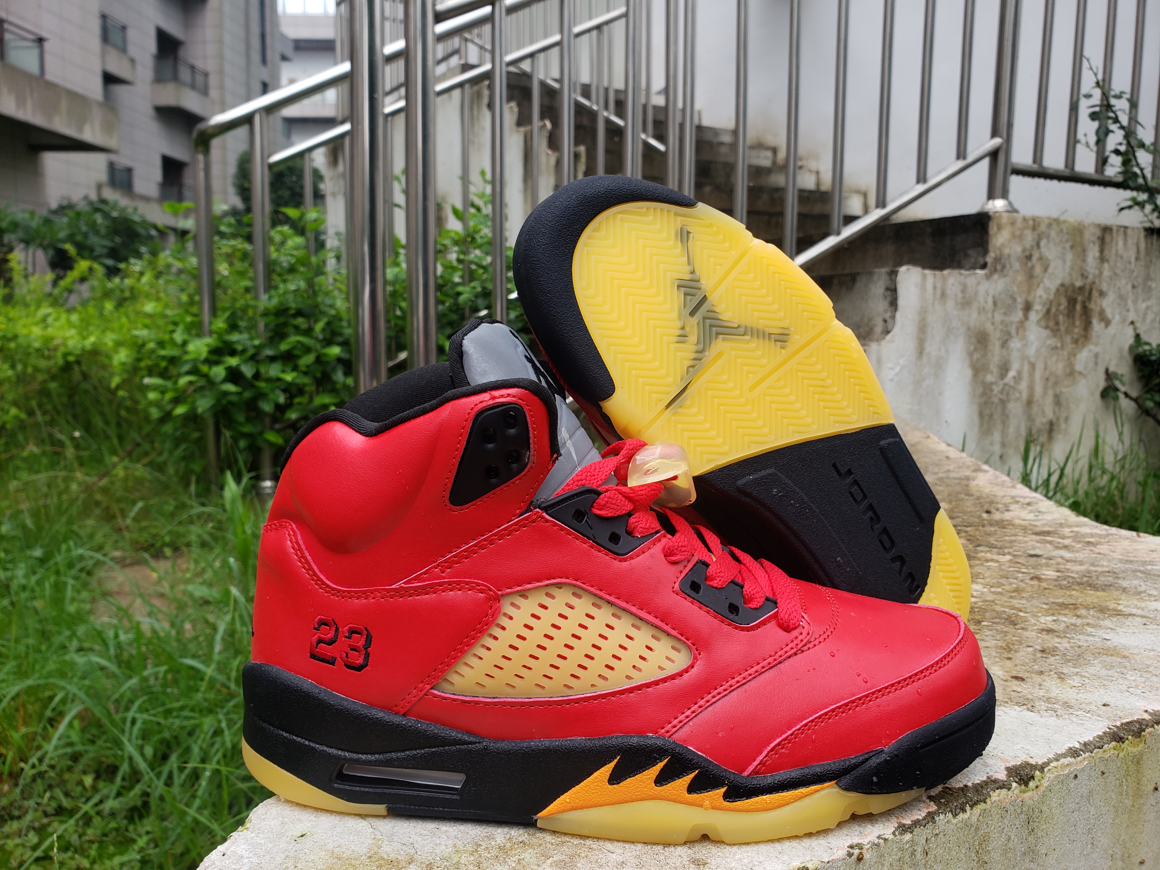 New 2022 Air Jordan 5 Chicago Red Yellow Black Shoes